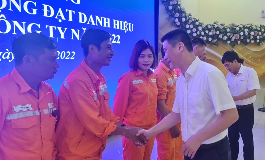 Điện lực Mai Sơn: Tổ chức tiệc Sinh nhật cho CBCNV quý II/2022